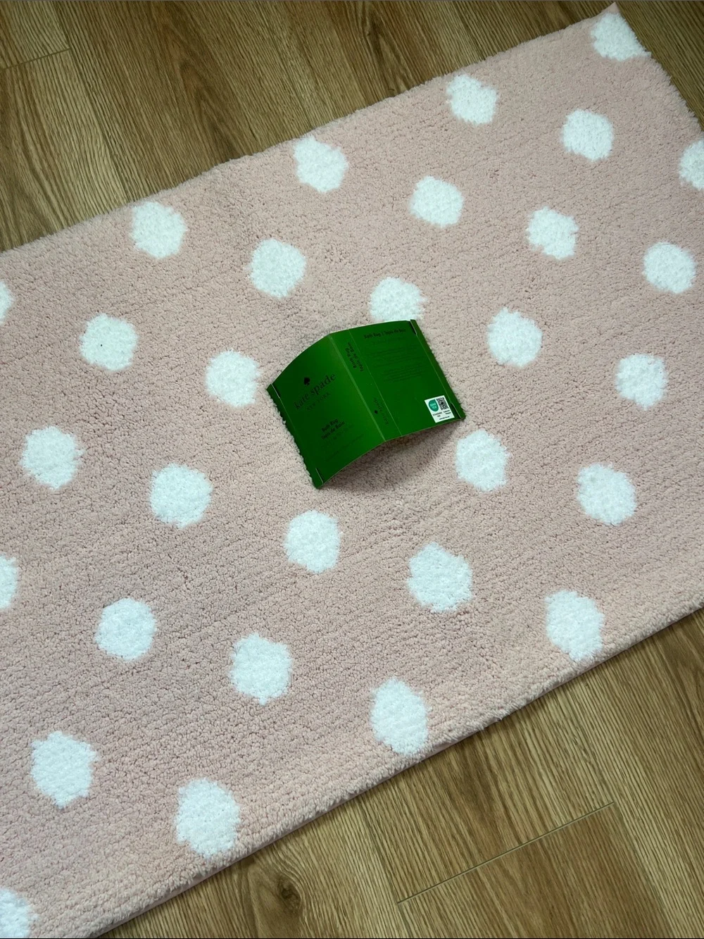Kate Spade Bath Mat Blush Pink with White Polka Dots Soft Plush 21
